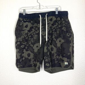 Vuori Shorts Mens XL Green Camo Floral Print Athletic Drawstring Zip Pocket